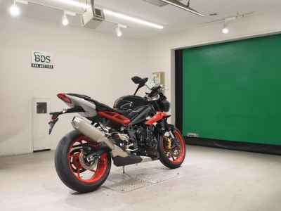 Triumph Street Triple RX 2016