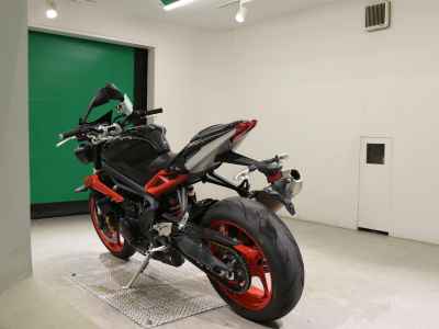 Triumph Street Triple RX 2016