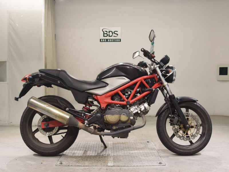 Honda VTR250 2011