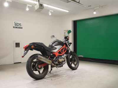 Honda VTR250 2011