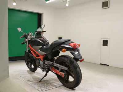 Honda VTR250 2011