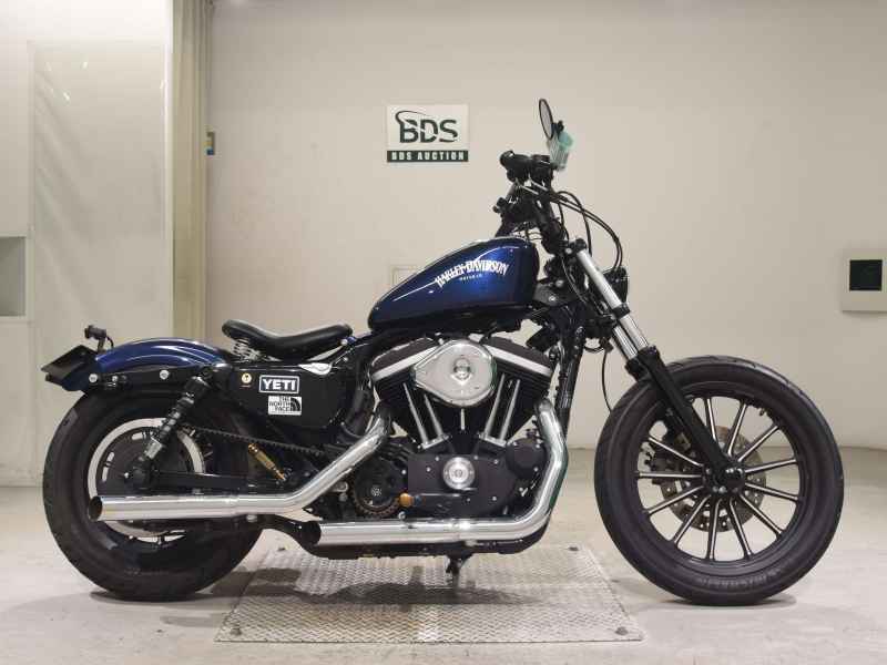 Harley-Davidson Sportster Custom XL1200C 2013