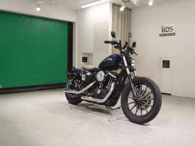 Harley-Davidson Sportster Custom XL1200C 2013