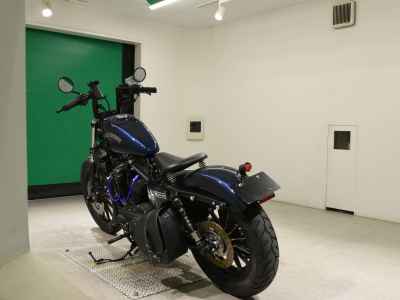 Harley-Davidson Sportster Custom XL1200C 2013