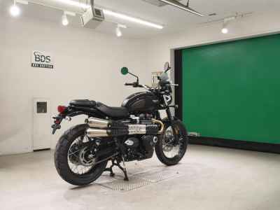 Triumph Street Scrambler 2021