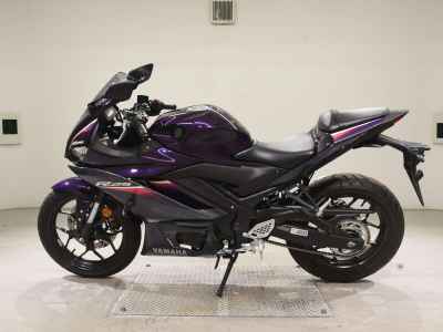 Yamaha YZF-R25 2023
