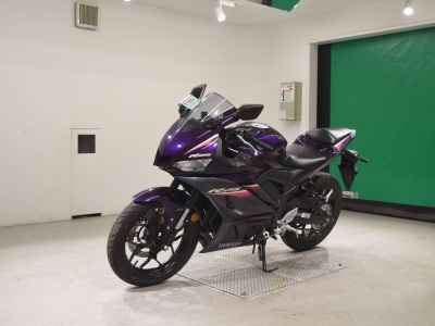 Yamaha YZF-R25 2023