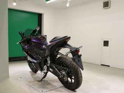 Yamaha YZF-R25 2023