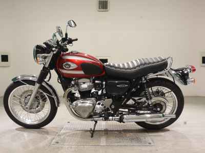 Kawasaki W800 2022