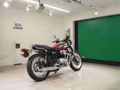 Kawasaki W800 2022