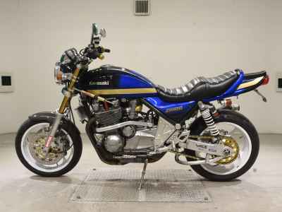 Kawasaki W800 2022