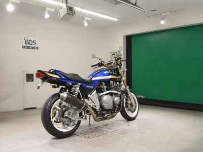 Kawasaki W800 2022