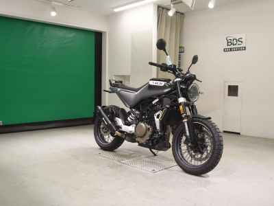 Husqvarna Svartpilen 401 2022