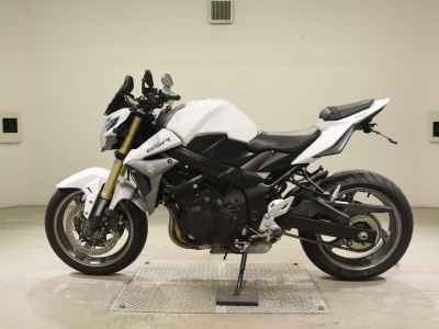 Suzuki GSR750 2013