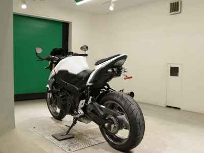 Suzuki GSR750 2013