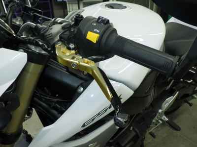 Suzuki GSR750 2013