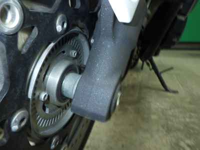 Suzuki GSR750 2013