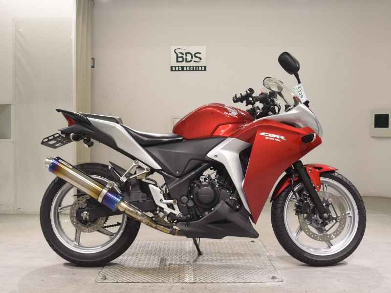 Honda CBR250R 2011