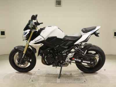 Suzuki GSR750 2011