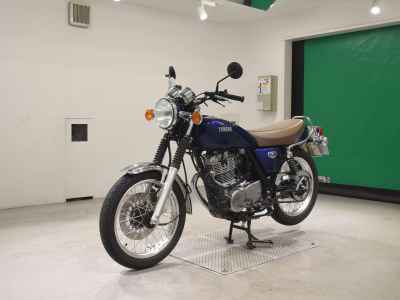 Yamaha SR400 2021