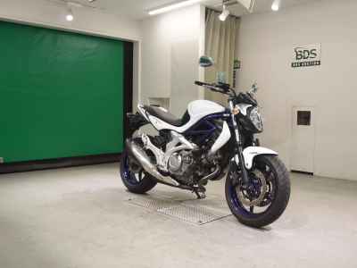 Suzuki Gladius SFV400 2010