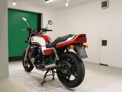 Honda CB750SFK 2024