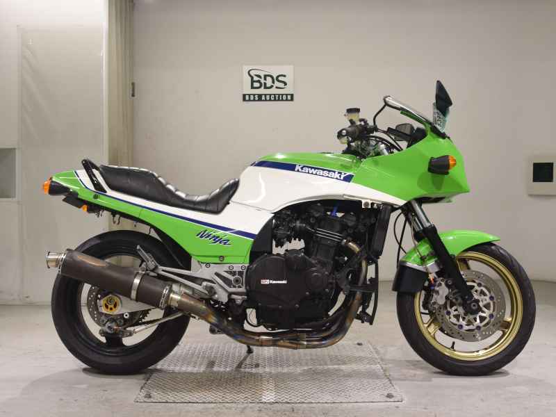 Kawasaki GPZ900R 1985