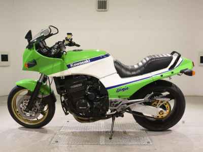 Kawasaki GPZ900R 1985