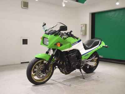 Kawasaki GPZ900R 1985