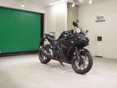 Yamaha YZF-R25 2018