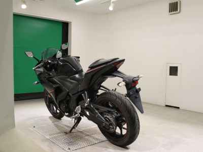 Yamaha YZF-R25 2018