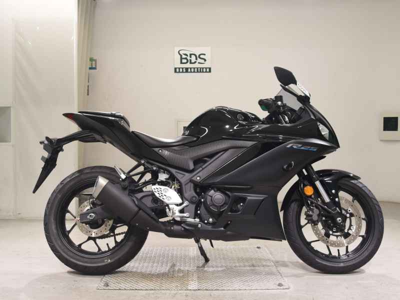 Yamaha YZF-R25 2022