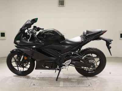 Yamaha YZF-R25 2022