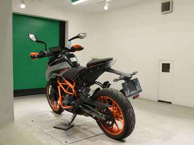 KTM 390 Duke 2023