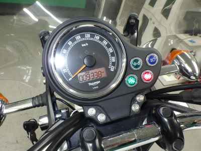 Triumph Bonneville T100 2010