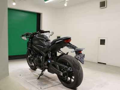 Honda CB650R 2023