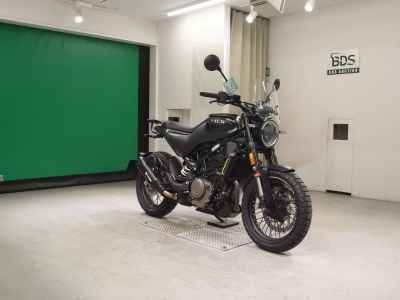 Husqvarna Svartpilen 401 2023