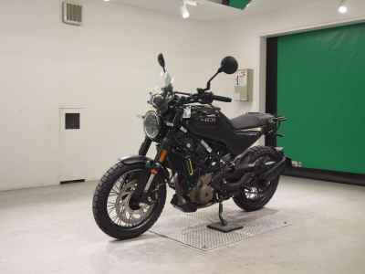 Husqvarna Svartpilen 401 2023