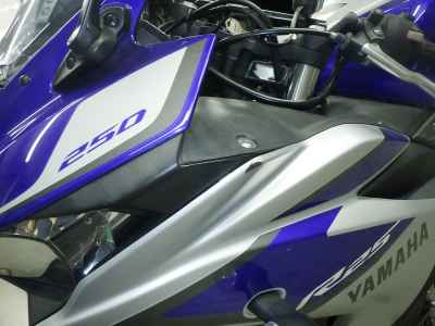 Yamaha YZF-R25 2015
