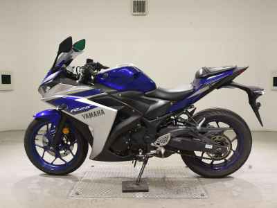 Yamaha YZF-R25 2015
