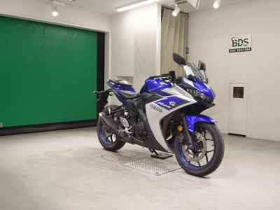 Yamaha YZF-R25 2015