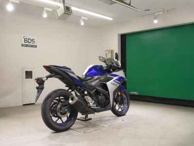 Yamaha YZF-R25 2015