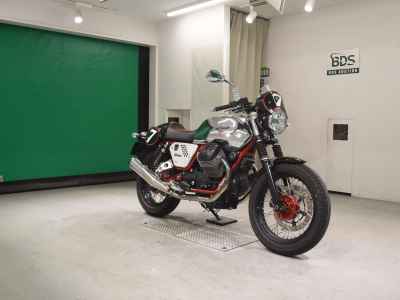 Moto Guzzi V7 Racer 2014