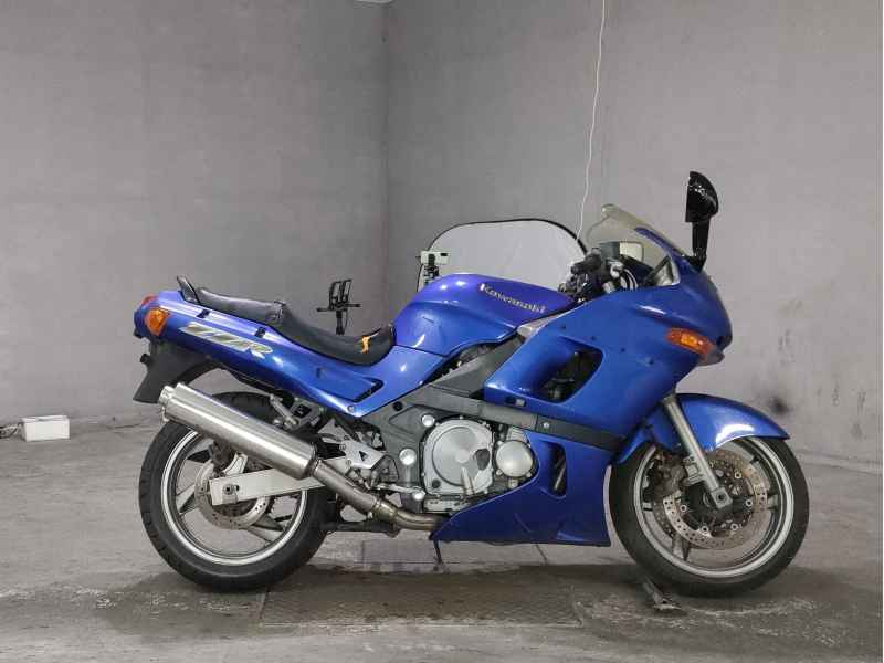 Kawasaki ZZR400 2004