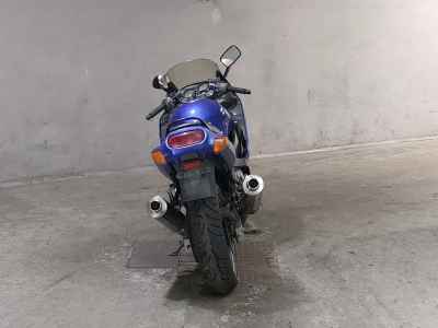 Kawasaki ZZR400 2004
