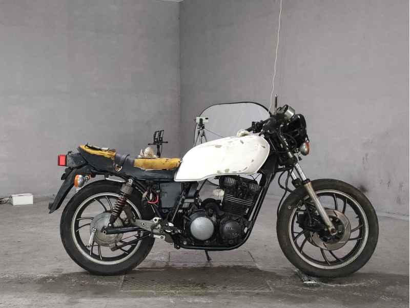 Yamaha XJ750E 1981