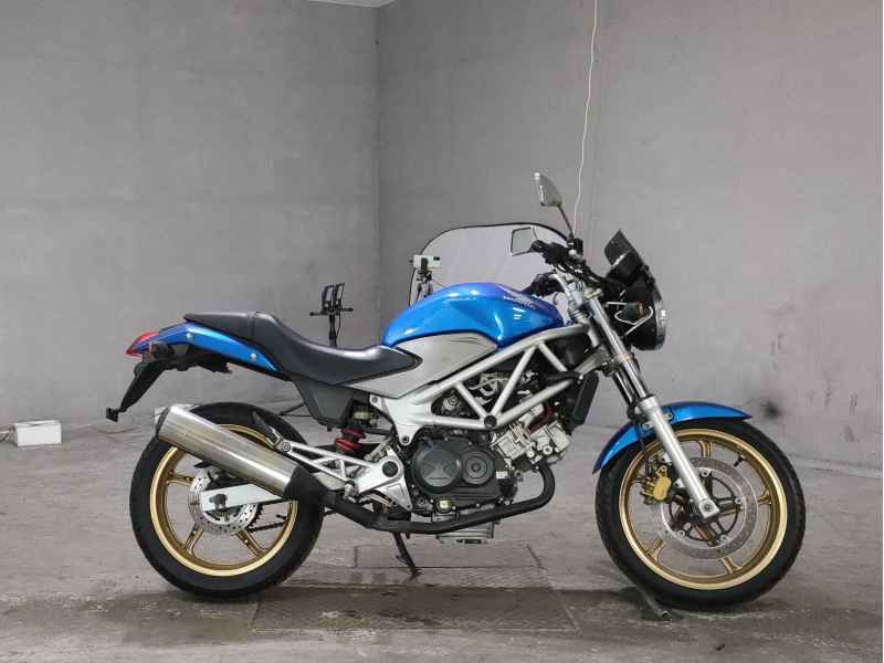 Honda VTR250 2011
