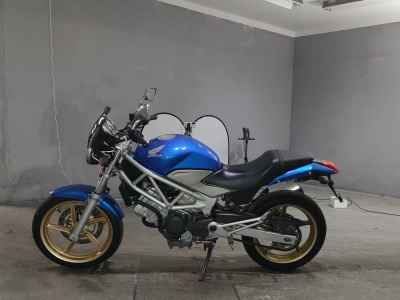 Honda VTR250 2011