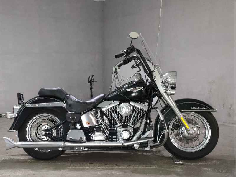 Harley-Davidson Deluxe FLSTN1580 2006