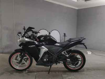 Honda CBR250R 2011